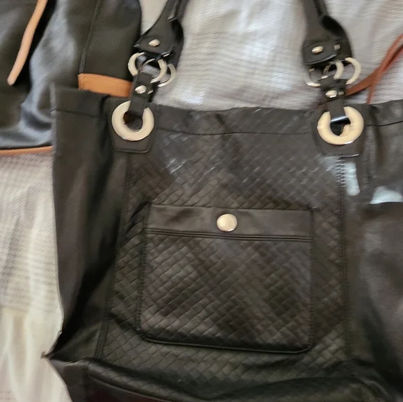 Purses - Picture 4 of 8